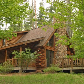 Two-Bedroom Log Cabin 1