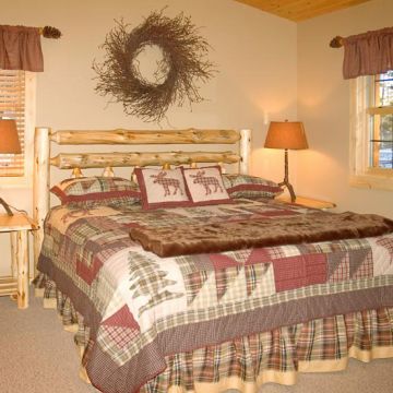 Two-Bedroom Log Cabin 7