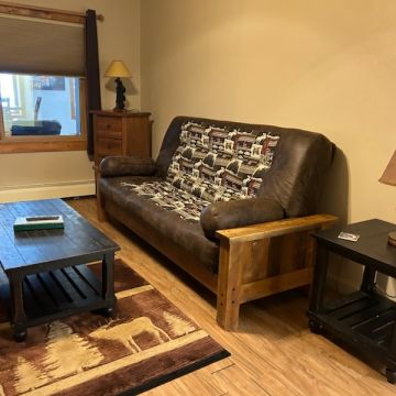 Two-Bedroom Hotel Rooms 5